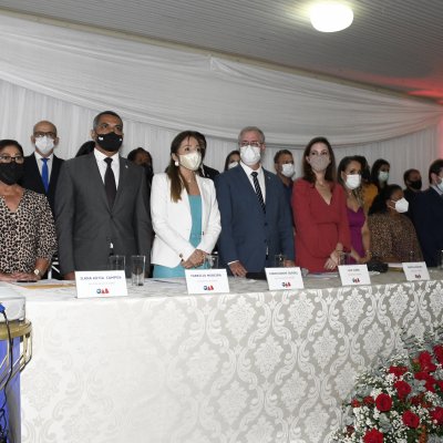 [Daniela Borges se emociona em posse da diretoria da OAB de Itapetinga]