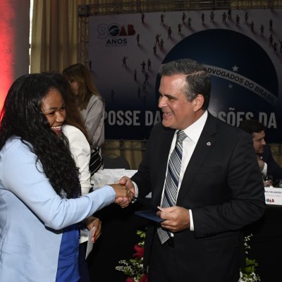 [OAB-BA entrega mais de 300 carteiras a jovens advogados e advogadas]