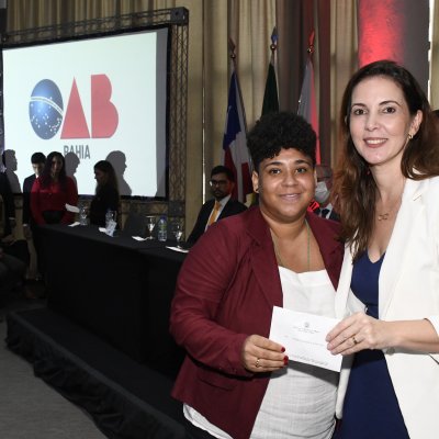 [OAB-BA entrega mais de 300 carteiras a jovens advogados e advogadas]