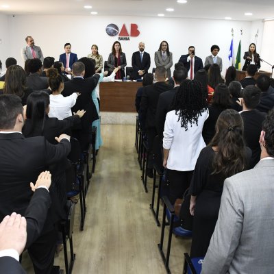 [06-06-2022 - OAB-BA entrega mais de 80 carteiras a jovens advogados e advogadas]