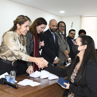 [06-06-2022 - OAB-BA entrega mais de 80 carteiras a jovens advogados e advogadas]