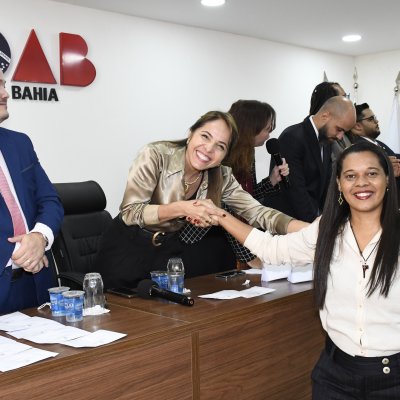 [06-06-2022 - OAB-BA entrega mais de 80 carteiras a jovens advogados e advogadas]