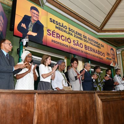 [Sérgio São Bernardo é condecorado com a Medalha Zumbi dos Palmares na Câmara Municipal de Salvador]