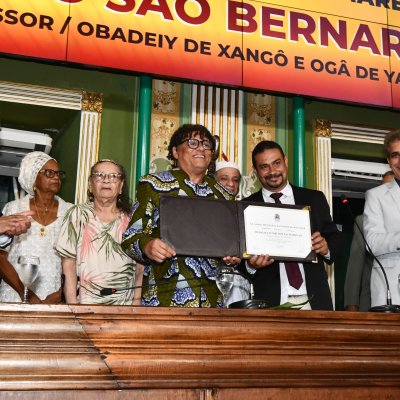 [Sérgio São Bernardo é condecorado com a Medalha Zumbi dos Palmares na Câmara Municipal de Salvador]