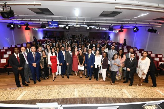 [OAB-BA empossa membros de comissões para triênio 2025-2027]