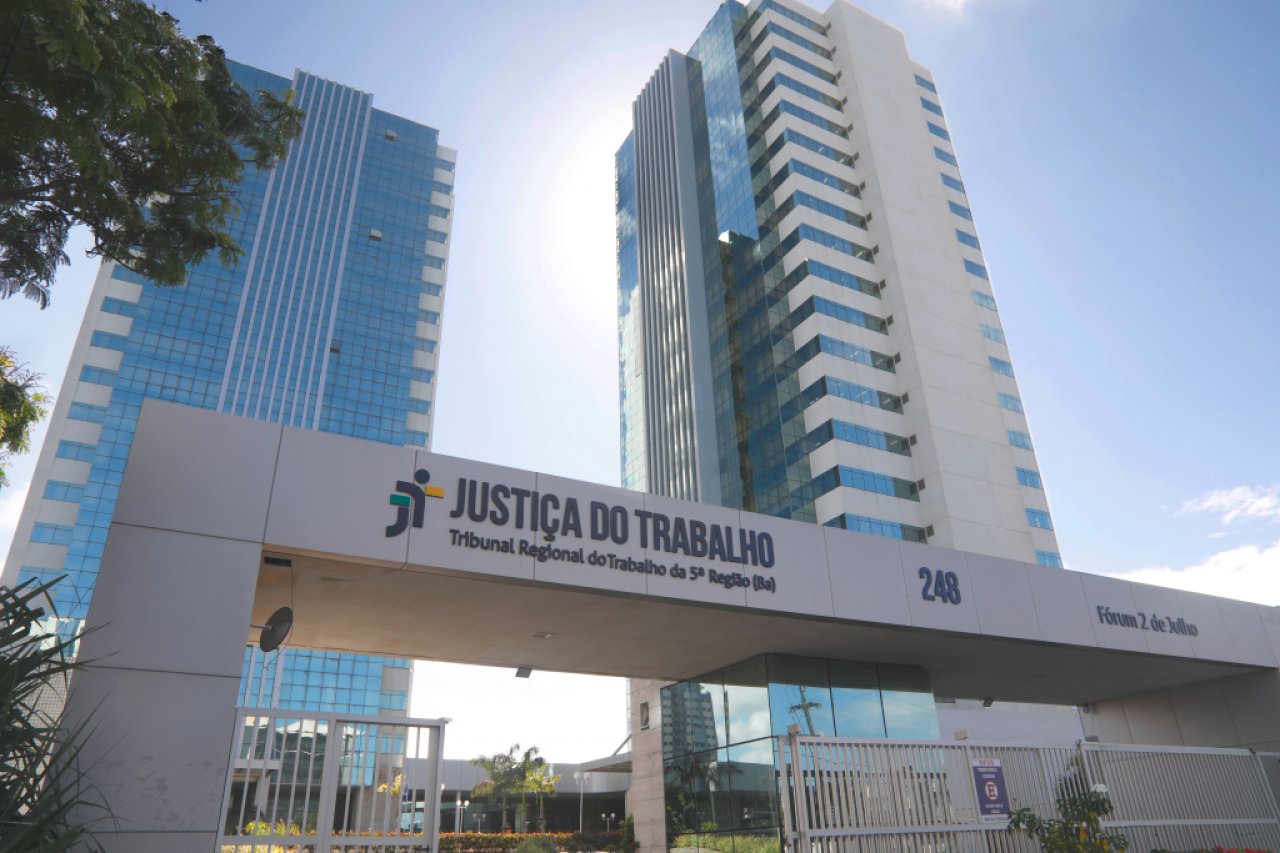 [Migração do PJe suspende audiências, prazos e atendimento presencial nas unidades judiciárias do TRT-BA na sexta (10/7)]