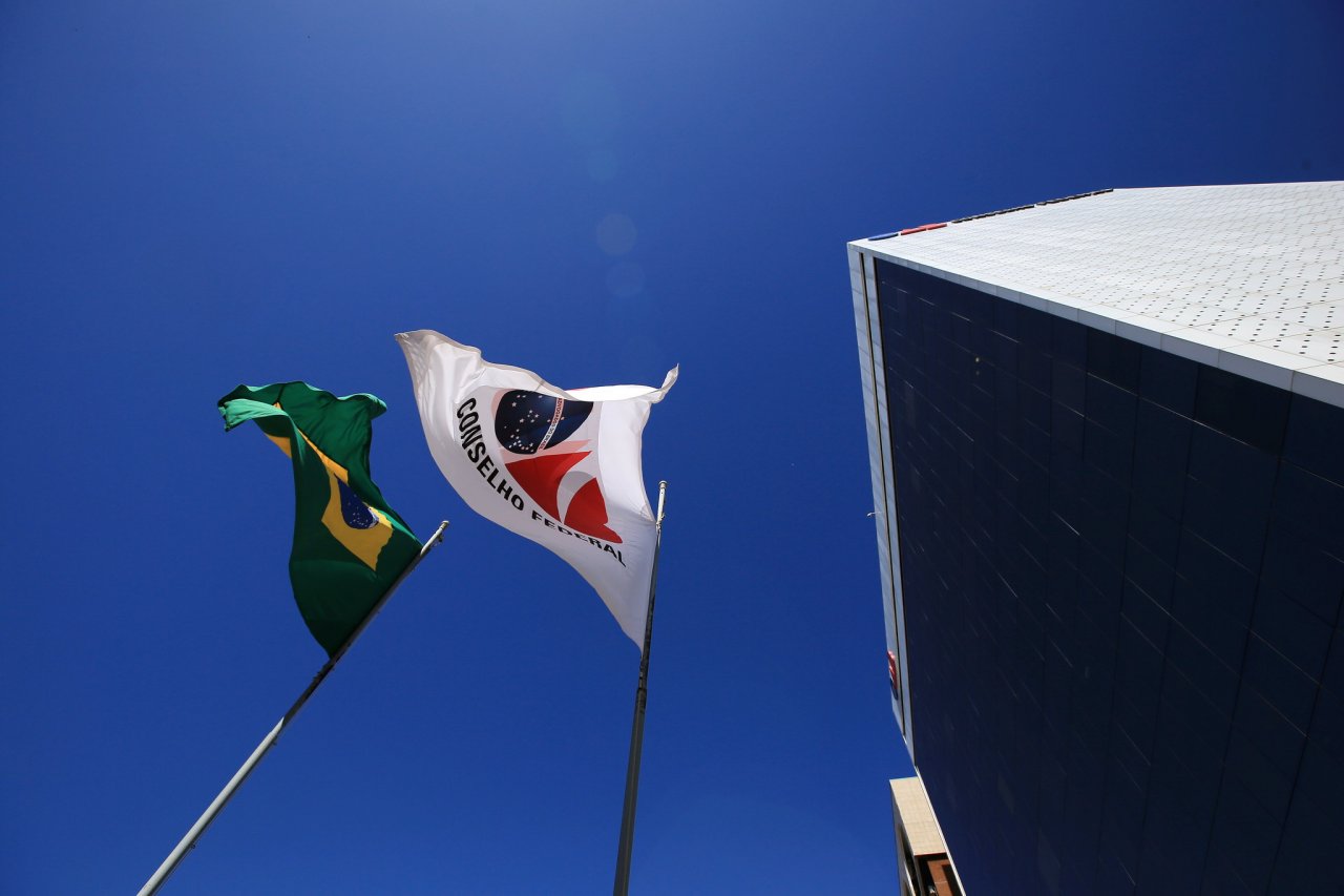 [Vitória da advocacia: publicada lei que assegura natureza alimentar aos honorários contratuais]