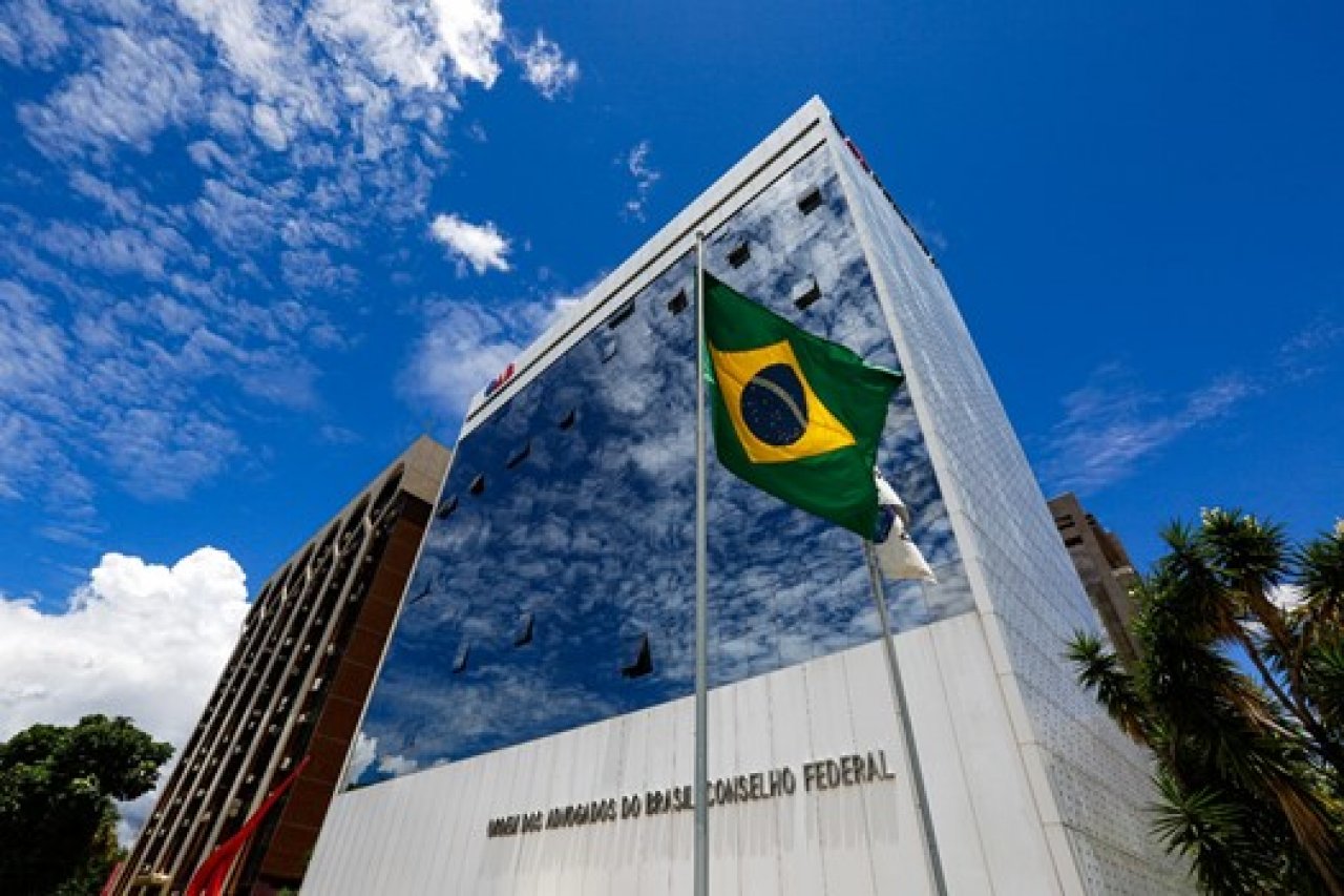 [Nota Pública - OAB não aceita a criminalização da advocacia]