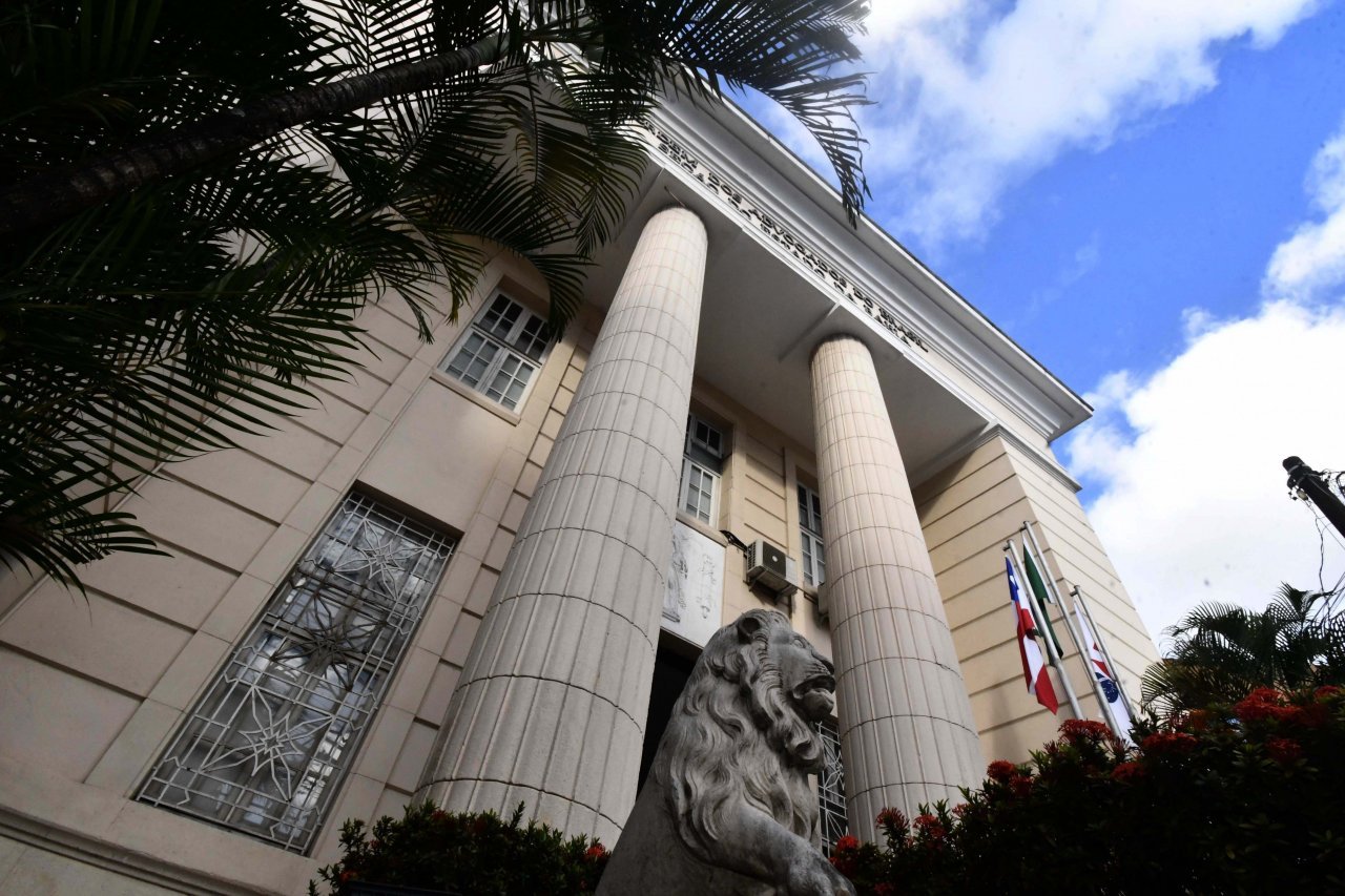 [OAB-BA atua no TJBA para garantir a expedição de certidão de indisponibilidade do Projudi e resguardar a advocacia]